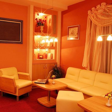 Hotel Palace Пилзен Екстериор снимка