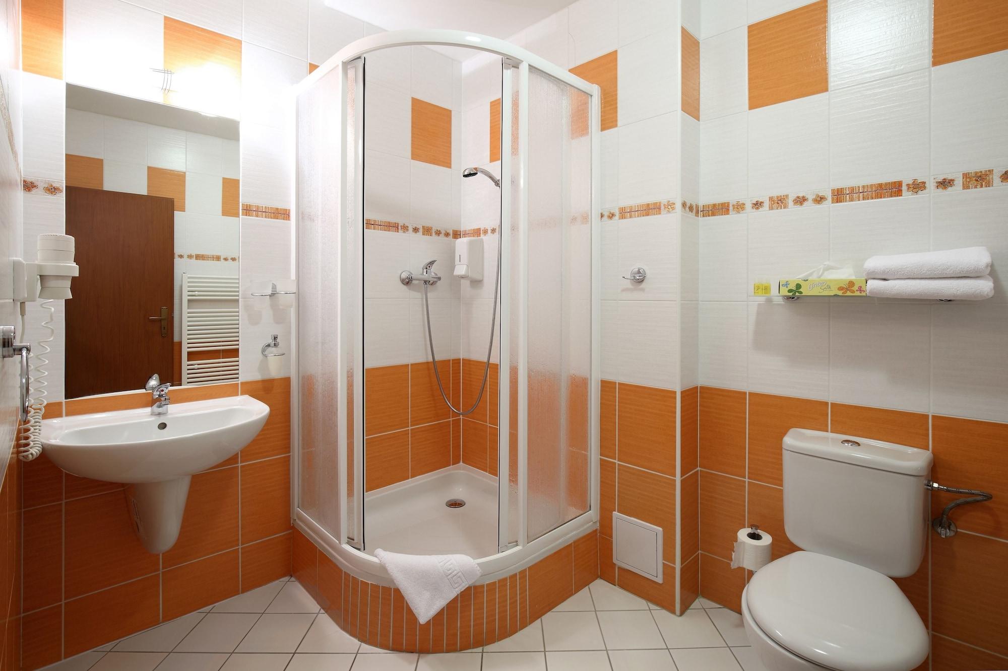 Hotel Palace Пилзен Екстериор снимка