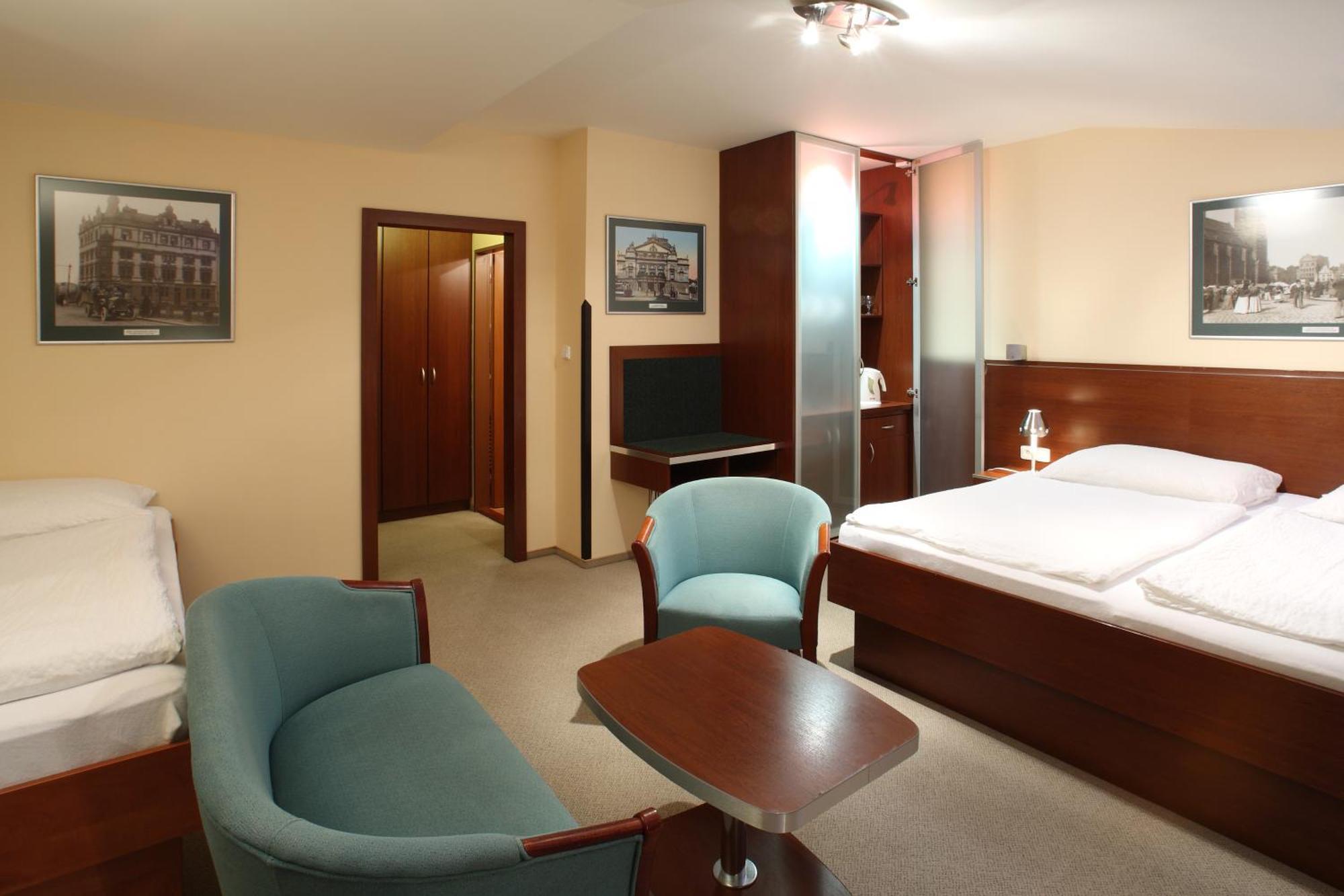 Hotel Palace Пилзен Стая снимка
